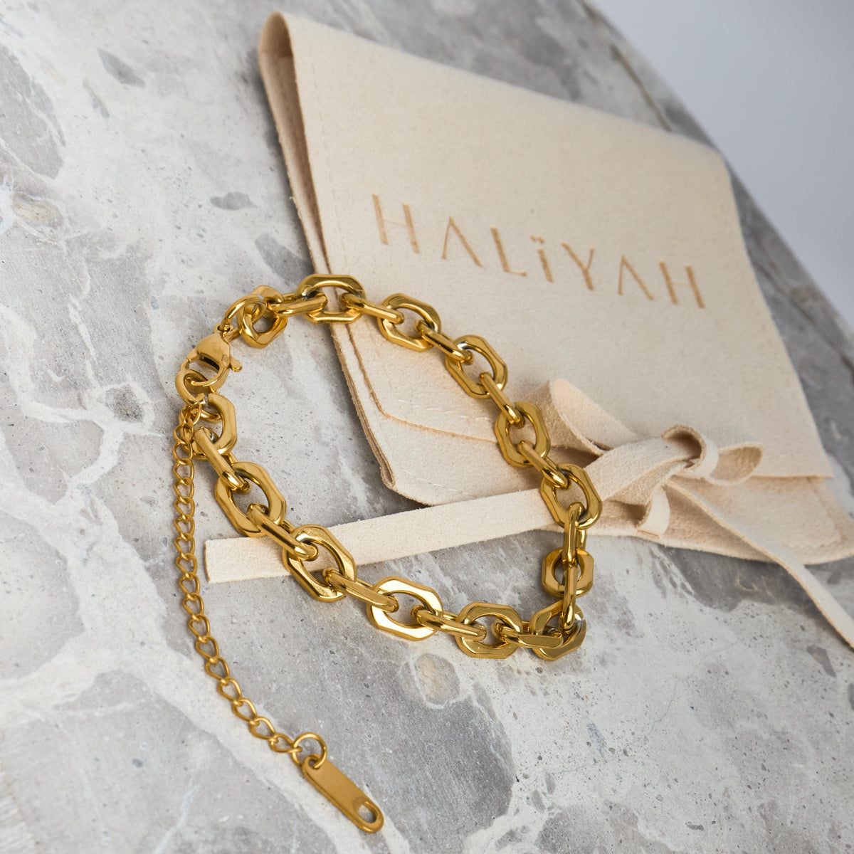 18K Gold Plated Cuban Link Bracelet | Waterproof Stainless Steel Chain